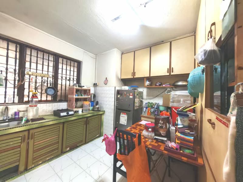Rumah Flat untuk Dijual di Flat Taman Ungku Tun Aminah - Alice Ang - Kitchen - PropertyGuru.com.my