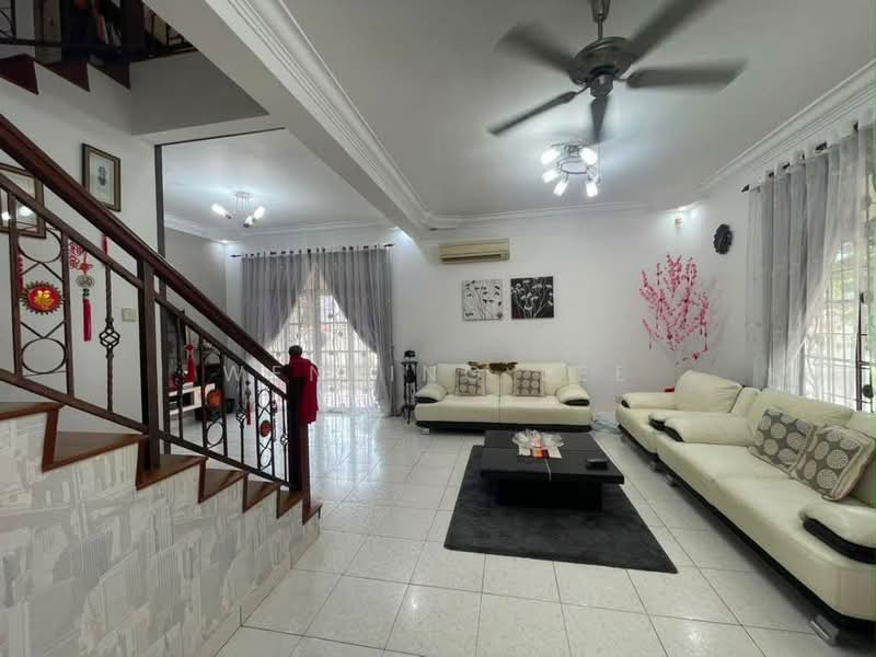 Rumah Berkembar untuk Dijual di Taman Pelangi Indah (Ulu Tiram) - Wenting Lee - Living Room - PropertyGuru.com.my