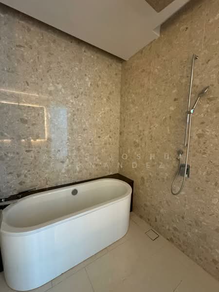 Service Residence for Sale at Crown Residences @ Pavilion Damansara Heights - James Joshua Fernandez - Bathroom - PropertyGuru.com.my