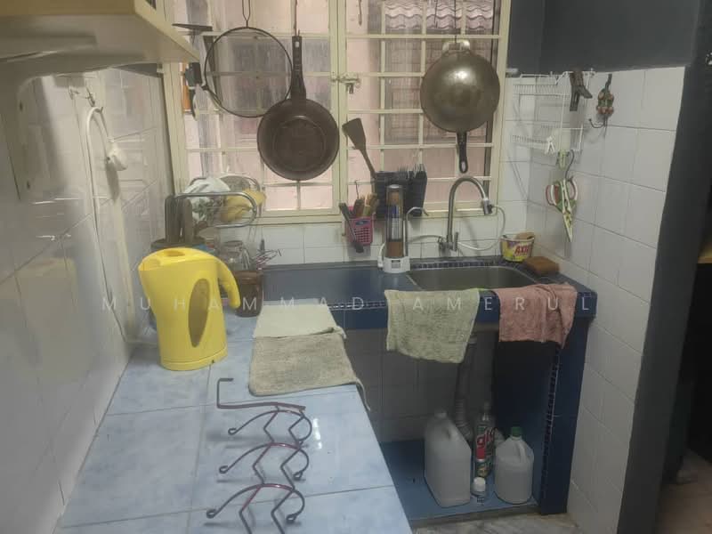 Apartment for Rent at Iris Apartment - Muhammad Amerul - Kitchen - PropertyGuru.com.my