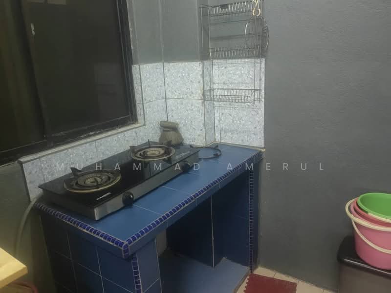 Apartment for Rent at Iris Apartment - Muhammad Amerul - Kitchen - PropertyGuru.com.my