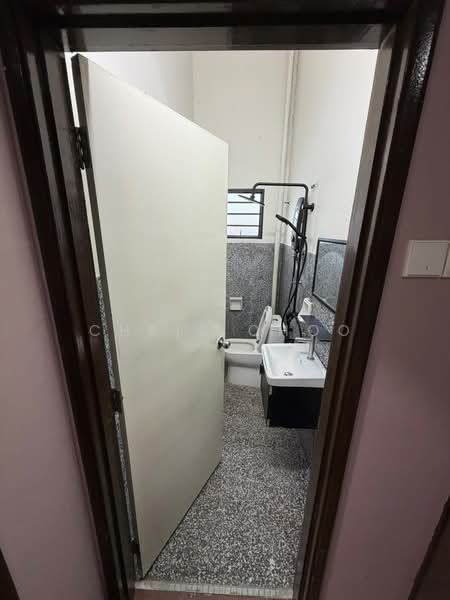 Rumah Teres 2 Tingkat untuk Disewa di Ampang (Selangor) - Chris Choo - Bathroom - PropertyGuru.com.my
