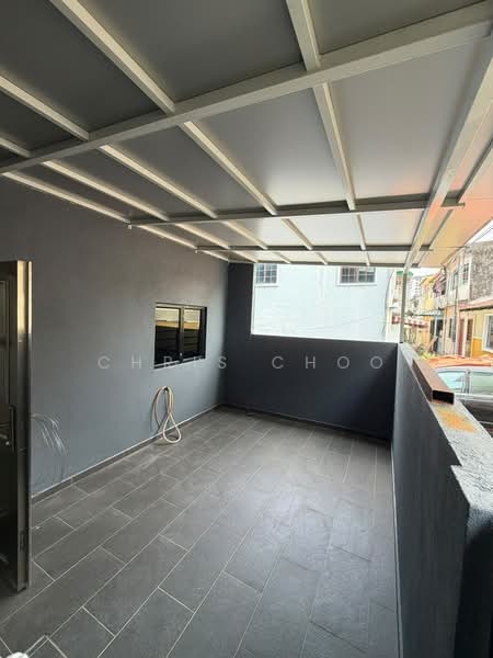Rumah Teres 2 Tingkat untuk Disewa di Ampang (Selangor) - Chris Choo - Balcony - PropertyGuru.com.my