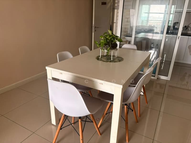 Service Residence for Rent at Savanna Executive Suite @ Southville City - Bob Cheong - Dining Room - PropertyGuru.com.my