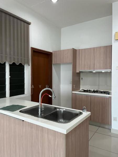Kondominium untuk Dijual di Sri Putramas III / Royal Regent - Jayden Teo - Kitchen - PropertyGuru.com.my