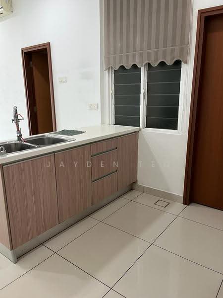 Kondominium untuk Dijual di Sri Putramas III / Royal Regent - Jayden Teo - Kitchen - PropertyGuru.com.my