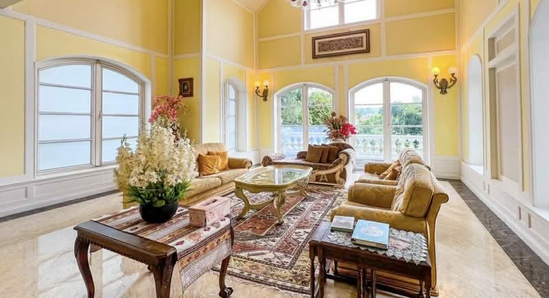 Rumah Banglo untuk Dijual di Ampang (Selangor) - Haris Sulaiman - Living Room - PropertyGuru.com.my