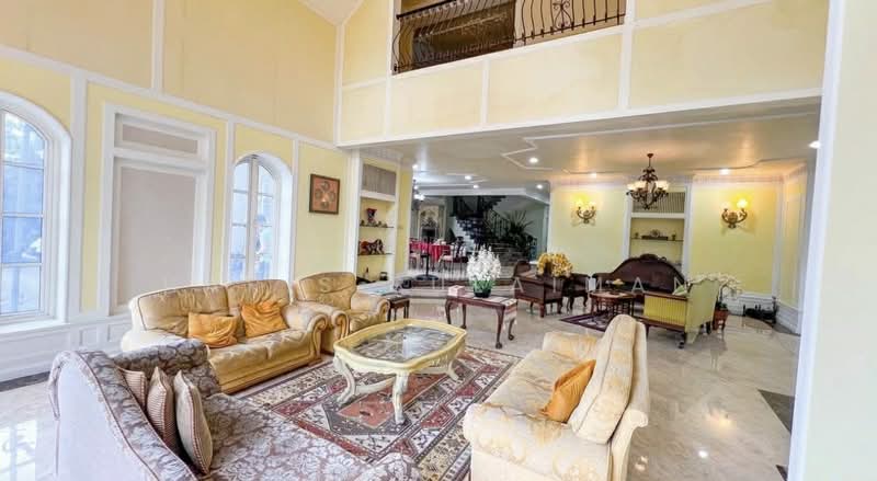 Rumah Banglo untuk Dijual di Ampang (Selangor) - Haris Sulaiman - Living Room - PropertyGuru.com.my