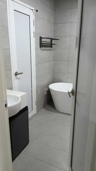 Service Residence for Rent at Dorsett Waterfront Subang - Jasminn Tan - Bathroom - PropertyGuru.com.my