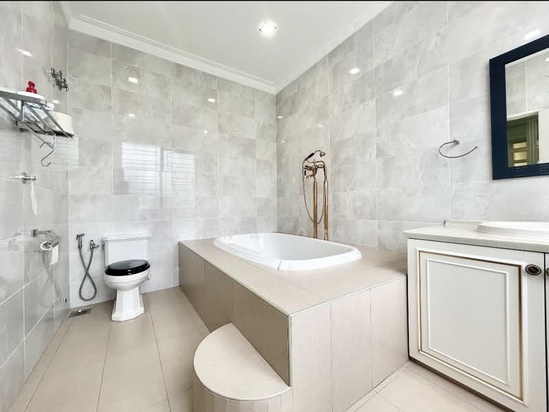 Semi-Detached House for Sale in Cyberjaya (Selangor) - Anna Ong - Bathroom - PropertyGuru.com.my