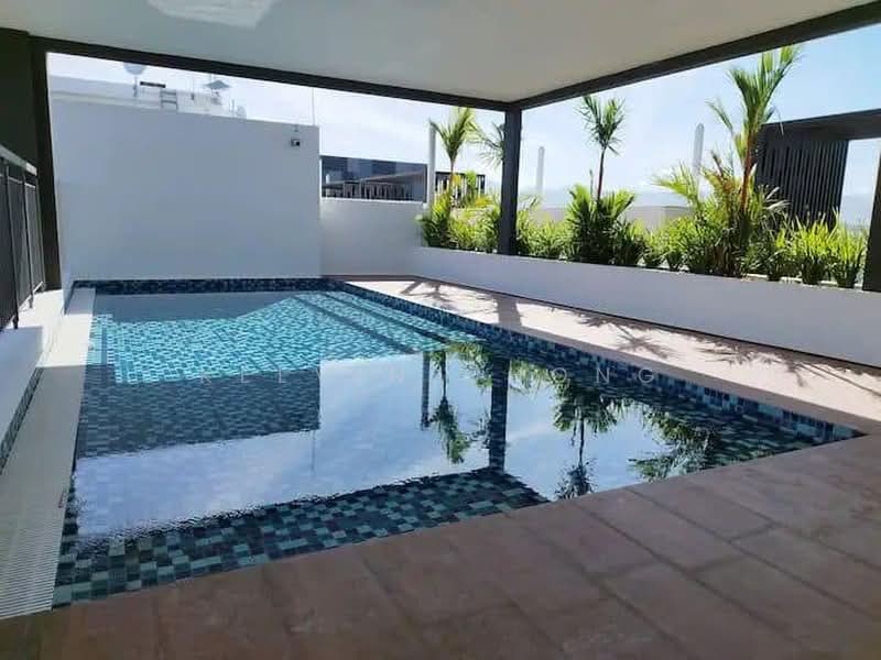 Servis Apartment untuk Disewa di The Horizon - Kelvin Chong - Pool - PropertyGuru.com.my