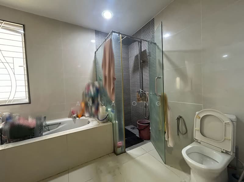Semi-Detached House for Sale in Bandar Mahkota Cheras (Cheras) - Anna Ong - Bathroom - PropertyGuru.com.my