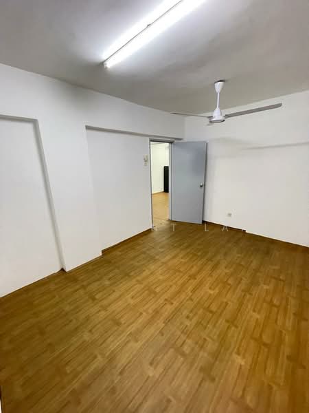 Pangsapuri untuk Dijual di Aman Putra Apartment - Vincent Lai - Interior - PropertyGuru.com.my