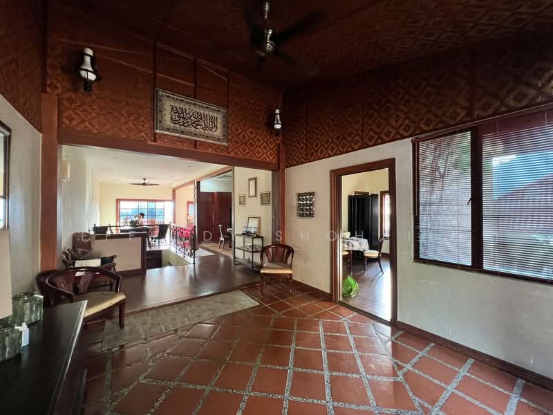 Semi-Detached House for Sale in Taman Melawati (Ulu Kelang) - Effendy Shohaili - Living Room - PropertyGuru.com.my