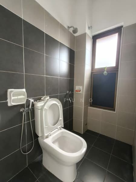 Rumah Teres 2 Tingkat untuk Disewa di Kempas (Johor Bahru) - YC Fung - Bathroom - PropertyGuru.com.my