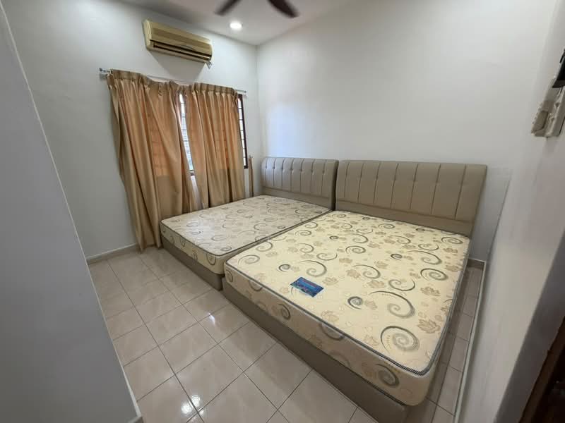 2-storey Terraced House for Rent in Bandar Baru Permas Jaya (Permas Jaya) - YC Fung - Bedroom - PropertyGuru.com.my