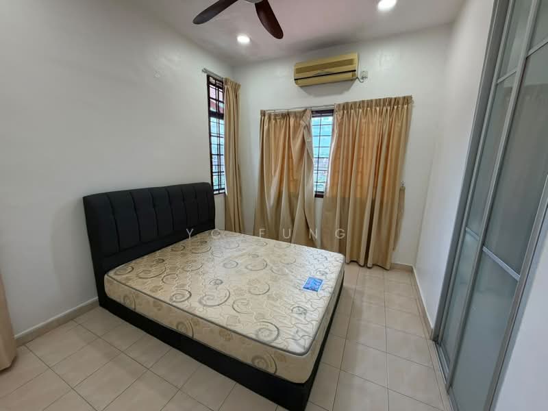 2-storey Terraced House for Rent in Bandar Baru Permas Jaya (Permas Jaya) - YC Fung - Bedroom - PropertyGuru.com.my