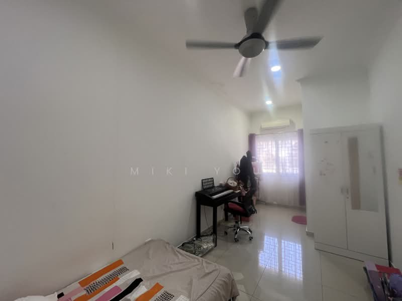 Rumah Teres 2 Tingkat untuk Disewa di Bandar Rimbayu (Telok Panglima Garang) - Miki You - Bedroom - PropertyGuru.com.my