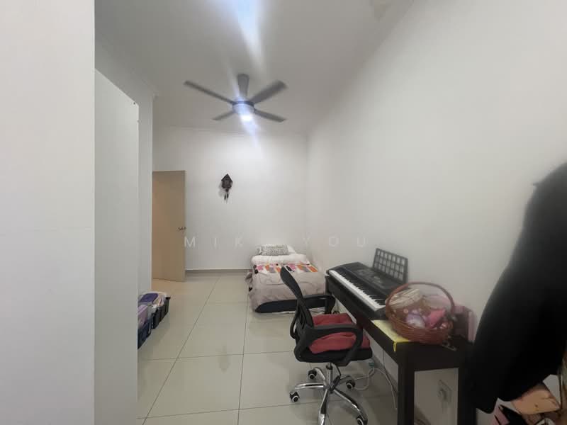 Rumah Teres 2 Tingkat untuk Disewa di Bandar Rimbayu (Telok Panglima Garang) - Miki You - Bedroom - PropertyGuru.com.my