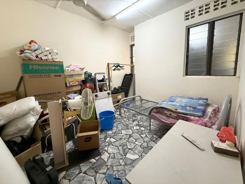 Rumah Teres 1 Tingkat untuk Dijual di Taman Sri Skudai (Skudai) - Zack Chow - Bedroom - PropertyGuru.com.my