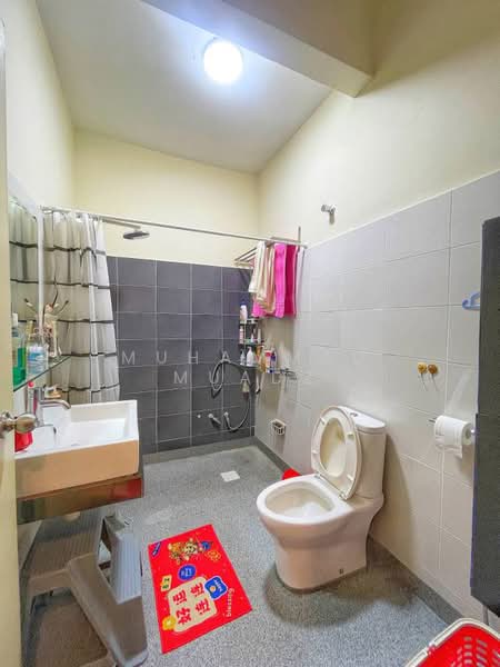 Rumah Teres 2-Tingkat untuk Dijual di Puchong (Selangor) - Muhammad Muadz - Bathroom - PropertyGuru.com.my