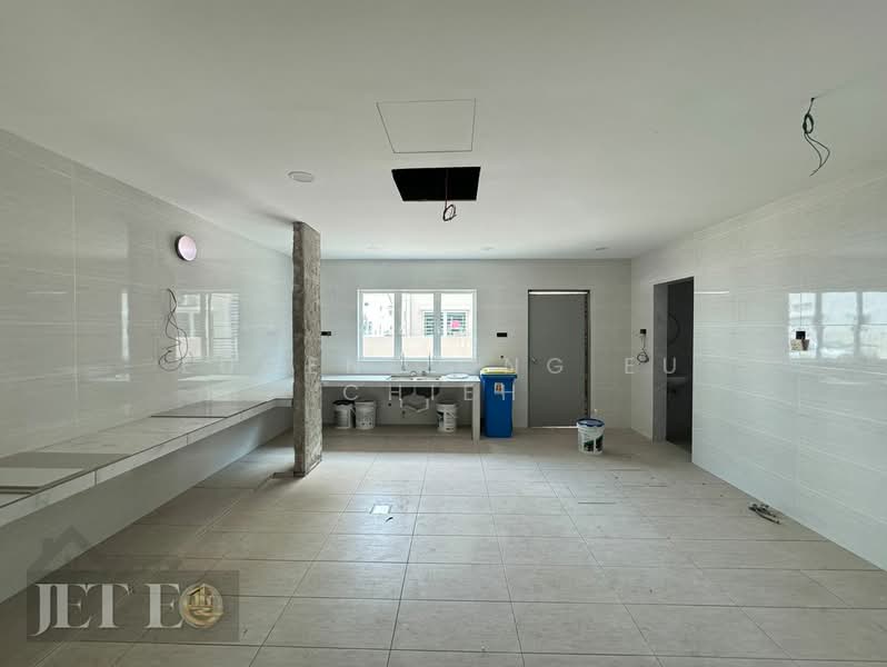Rumah Teres 2 Tingkat untuk Dijual di Taman Seri Jaromas (Jenjarom) - Eugene Ong Eu chieh - Kitchen - PropertyGuru.com.my
