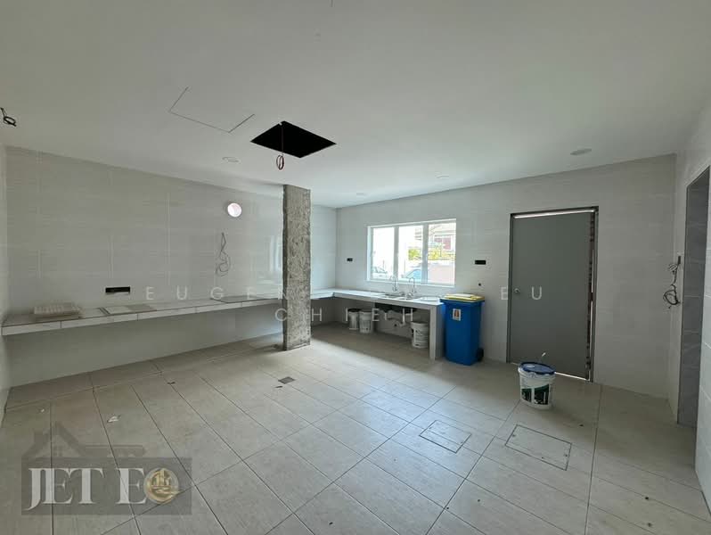 Rumah Teres 2 Tingkat untuk Dijual di Taman Seri Jaromas (Jenjarom) - Eugene Ong Eu chieh - Kitchen - PropertyGuru.com.my