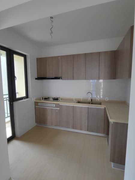 Servis Apartment untuk Dijual di Country Garden Central Park - Chuan Liang - Kitchen - PropertyGuru.com.my