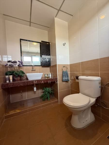 Condominium for Sale at Trellises - Juliana Mahmud - Bathroom - PropertyGuru.com.my