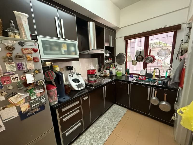 Condominium for Sale at Trellises - Juliana Mahmud - Kitchen - PropertyGuru.com.my