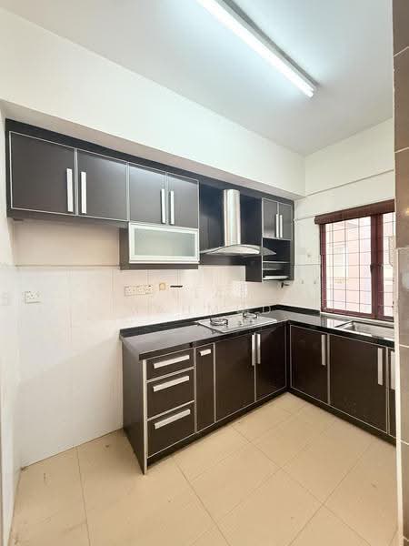 Condominium for Sale at Trellises - Juliana Mahmud - Kitchen - PropertyGuru.com.my