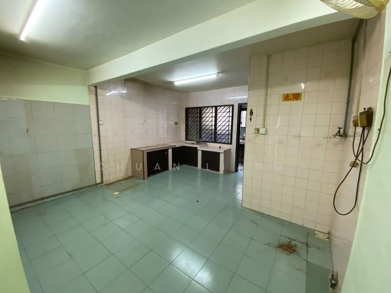 2-storey Terraced House for Sale in Taman Skudai Baru (Skudai) - Chuan Liang - Dining Area and Kitchen - PropertyGuru.com.my