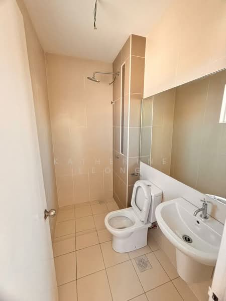 Rumah Berkembar untuk Dijual di Kota Emerald (Rawang) - Katherine Leong - Bathroom - PropertyGuru.com.my