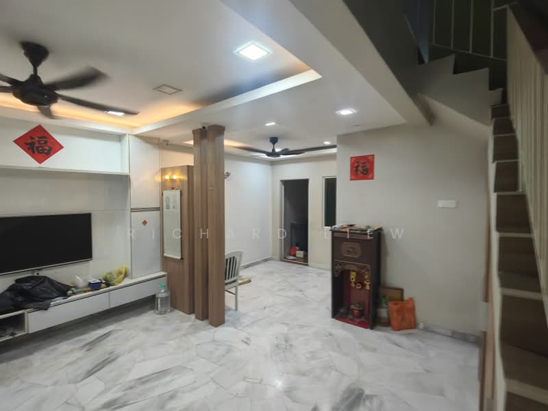 2-storey Terraced House for Sale in Taman Bukit Mayang Emas (Petaling Jaya) - Richard Liew - Living Room - PropertyGuru.com.my