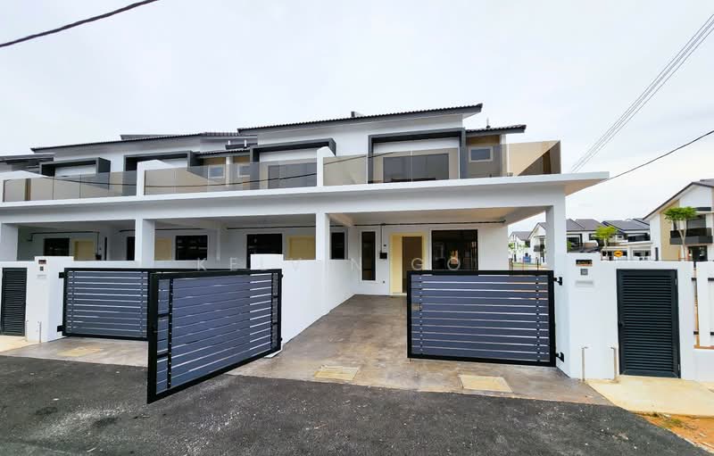2-storey Terraced House for Sale in Bukit Beruang (Bukit Baru) - Kelvin Goh - Exterior - PropertyGuru.com.my