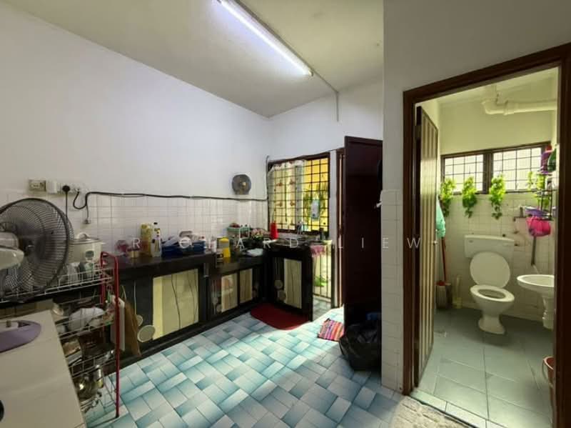 2-storey Terraced House for Sale in SS25 (Petaling Jaya) - Richard Liew - Kitchen - PropertyGuru.com.my