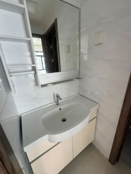 Pangsapuri untuk Disewa di Starview Bay @ Forest City - Hong Charng Lee - Bathroom - PropertyGuru.com.my
