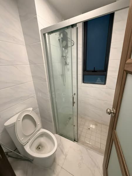 Pangsapuri untuk Disewa di Starview Bay @ Forest City - Hong Charng Lee - Bathroom - PropertyGuru.com.my