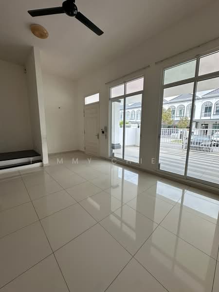 Rumah Teres 2 Tingkat untuk Disewa di Eco Majestic (Semenyih) - TOMMY CHIENG - Living Room - PropertyGuru.com.my