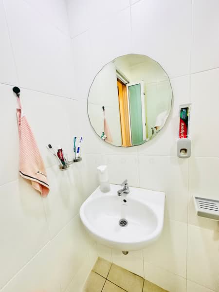 Kondominium untuk Disewa di Zenith Residences - JK Leong - Bathroom - PropertyGuru.com.my