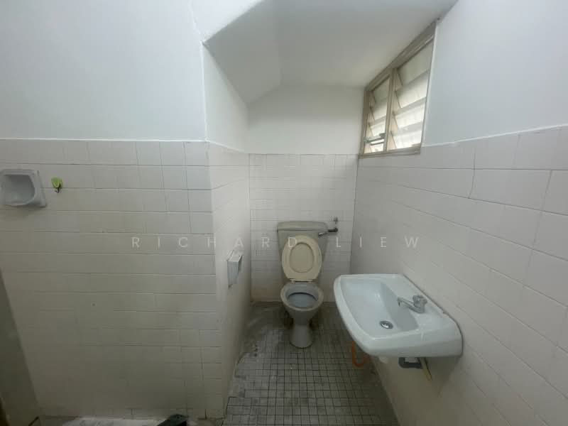 2-storey Terraced House for Sale in SS25 (Petaling Jaya) - Richard Liew - Bathroom - PropertyGuru.com.my