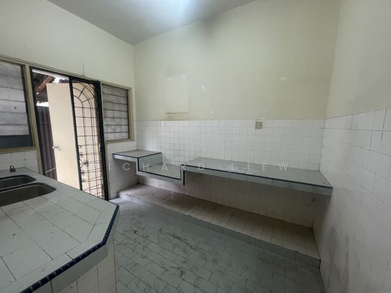 2-storey Terraced House for Sale in SS25 (Petaling Jaya) - Richard Liew - Kitchen - PropertyGuru.com.my