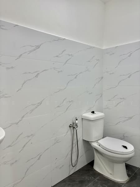 Rumah Teres untuk Dijual di Ujong Pasir (Melaka) - De Costa Timothy - Bathroom - PropertyGuru.com.my