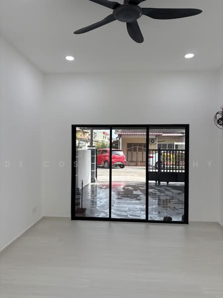 Rumah Teres untuk Dijual di Ujong Pasir (Melaka) - De Costa Timothy - Living Room - PropertyGuru.com.my