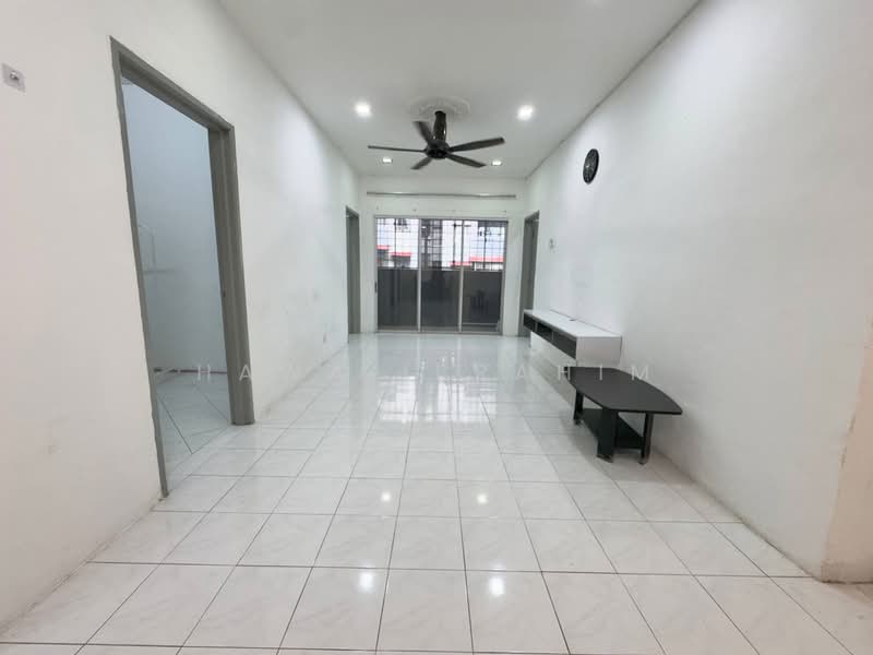 Apartment for Sale at Pangsapuri Putra Indah - Hawa Ibrahim - Living Room - PropertyGuru.com.my