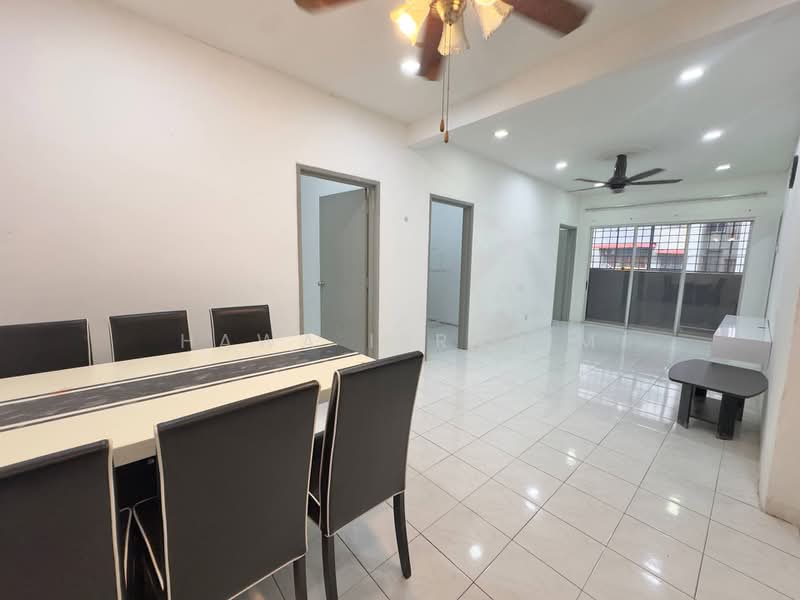 Apartment for Sale at Pangsapuri Putra Indah - Hawa Ibrahim - Dining Room - PropertyGuru.com.my