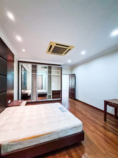 Kondominium untuk Disewa di Gurney Palace - Andrew Chong - Bedroom - PropertyGuru.com.my