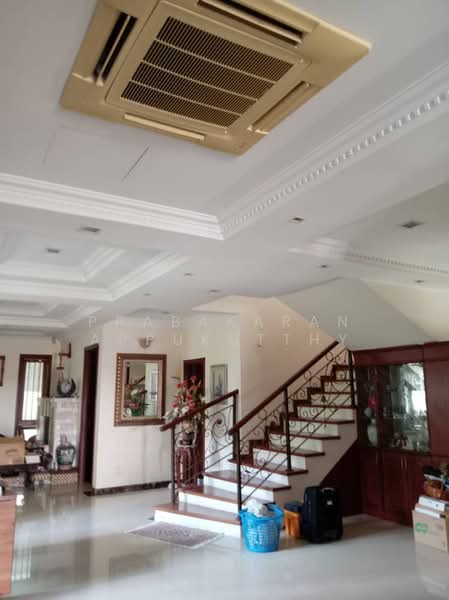 Rumah Banglo untuk Dijual di Taman Ampang Utama (Ampang) - Prabakaran Appukutthy - Living Room - PropertyGuru.com.my