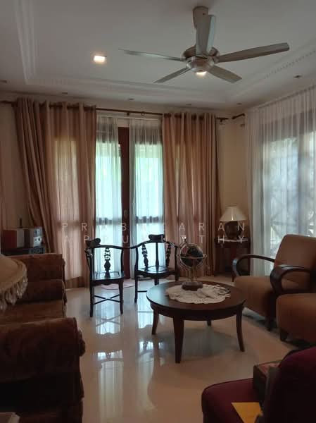 Rumah Banglo untuk Dijual di Taman Ampang Utama (Ampang) - Prabakaran Appukutthy - Living Room - PropertyGuru.com.my