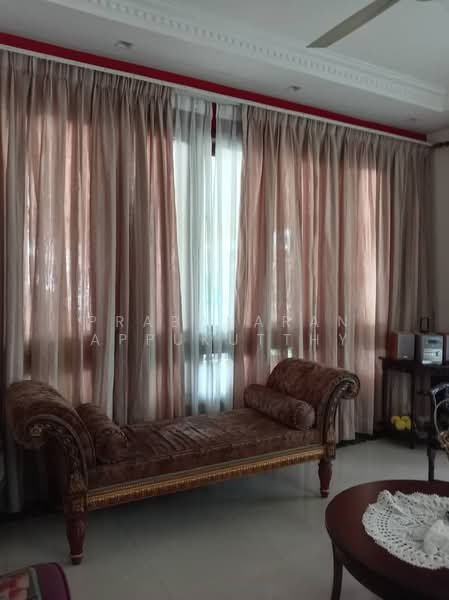 Rumah Banglo untuk Dijual di Taman Ampang Utama (Ampang) - Prabakaran Appukutthy - Living Room - PropertyGuru.com.my
